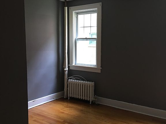 3rd image of 152 Manning Blvd APT 1