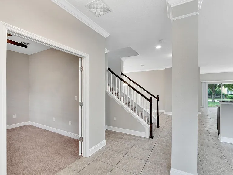 5320 Sagecrest Dr — Photo 8