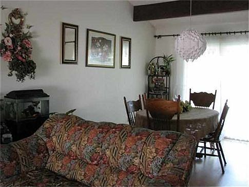 3rd image of 1922 Mahan Ave