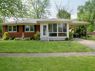 6206 Greenview Dr, Louisville, KY