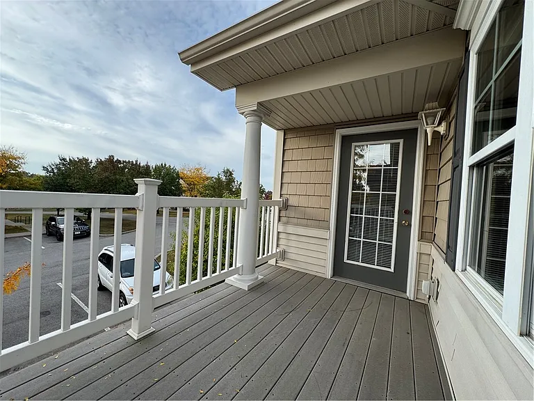 1301 Hill Park Ct — Photo 14