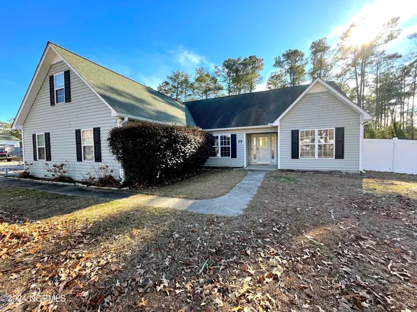 138 Secretariat Drive, Havelock, NC 28532