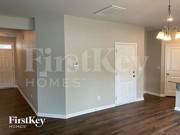 3rd image of 8130 Williams Farm Dr
