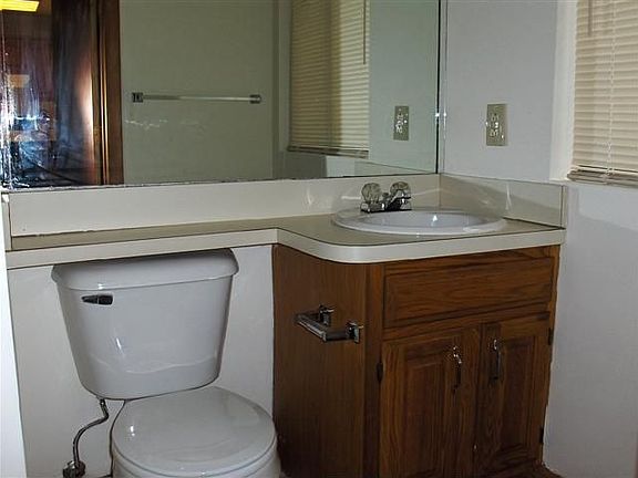 1st floor bathroom