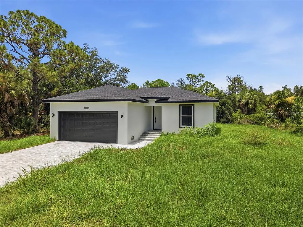 3 bed, 2.0 bath, 1270 sqft, $2,200 — Photo 3