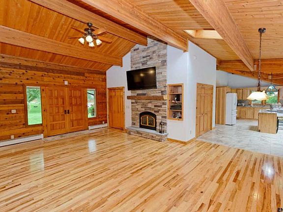 5th image of 6 Briarhurst Dr