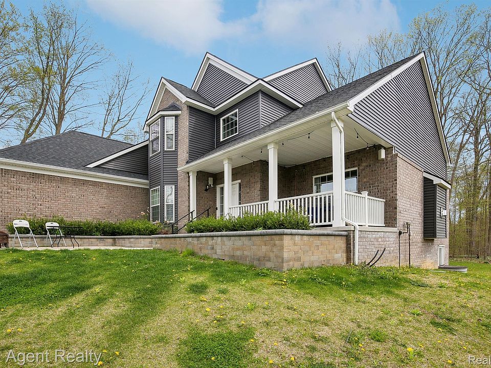 1st image of 59419 Deer Haven Dr