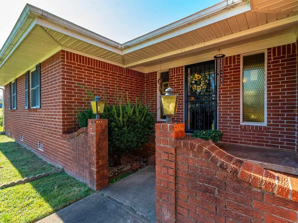 2106 Taylor St, Malvern, AR 72104