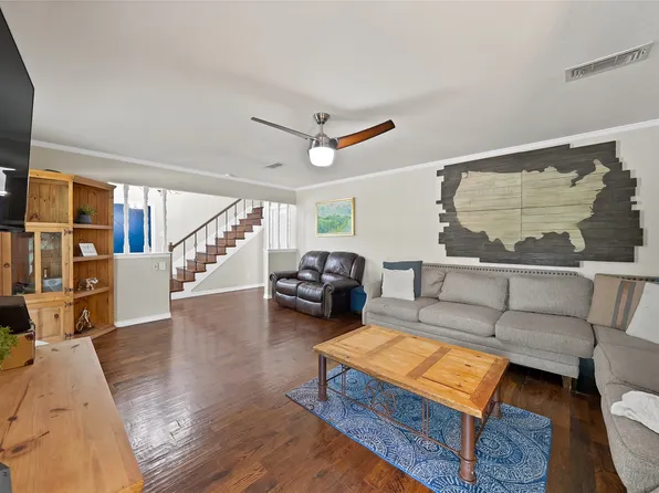 1601 Oak Meadow Dr, Irving, TX 75061