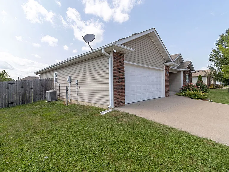 4207 Black Tail Dr — Photo 30