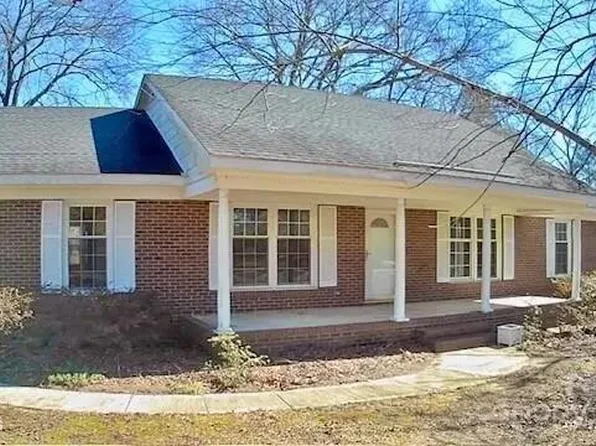 12261 Rosewood Street Street, Laurinburg, NC 28352