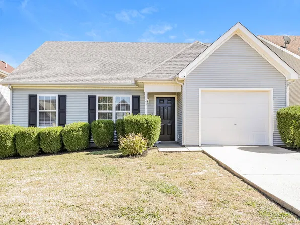 1451 Westview Dr, Murfreesboro, TN 37128