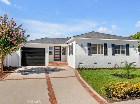 17711 Martha St, Encino, CA 91316