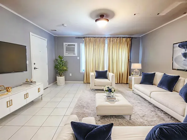 132 42nd Street image 2 of 14