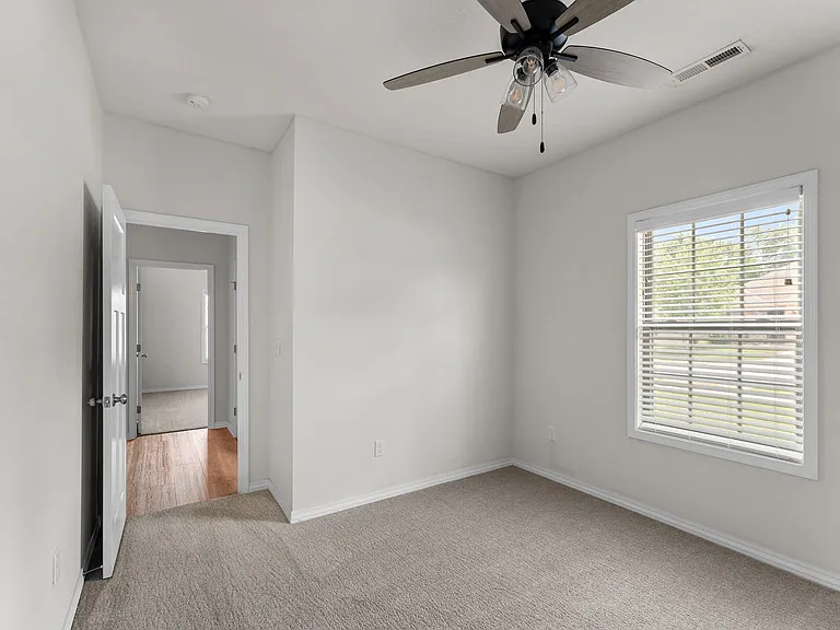 3001 W Cardinal St — Photo 16
