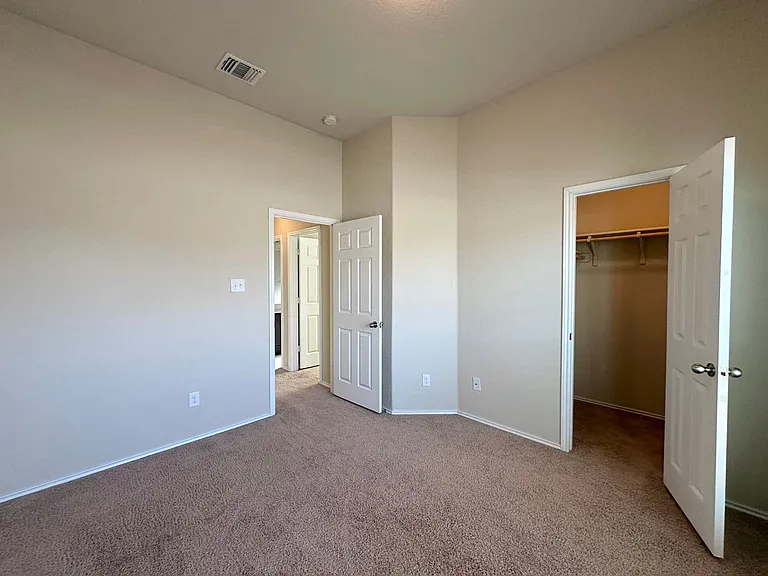 702 Deborah Kay Dr — Photo 31