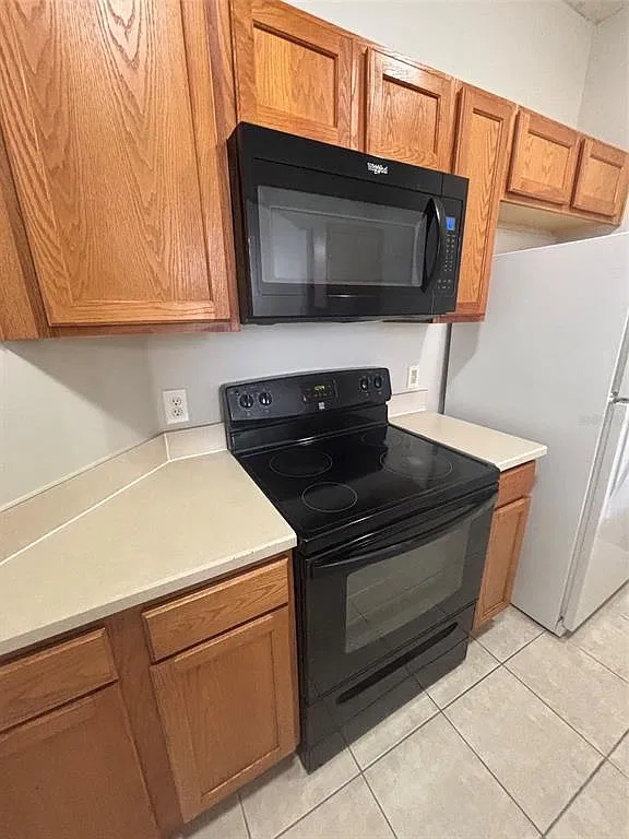 3 bed, 2.0 bath, 1000 sqft, $1,695 — Photo 4