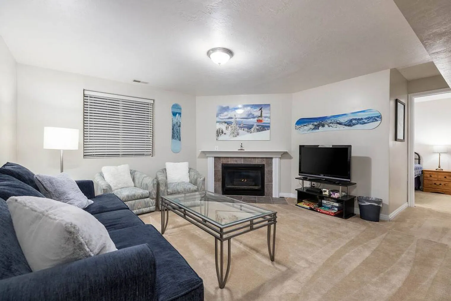 4 bed, 3.0 bath, 2712 sqft, $6,781 — Photo 4