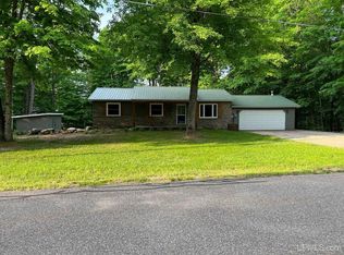 E9873 Kinston Dr, Munising, MI 49862