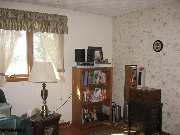 2nd image of 2513 Hilltop Dr