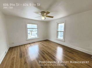 604 9th St #TOWNHOUSE 9, Racine, WI 53403