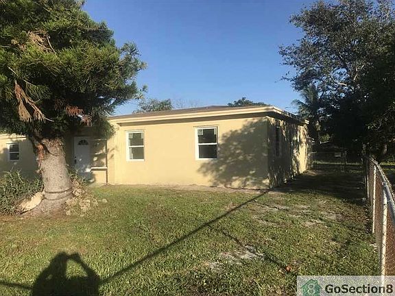 5th image of 1719 NW 14th Ct