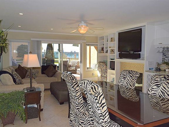 3rd image of 400 N The Strand N #37
