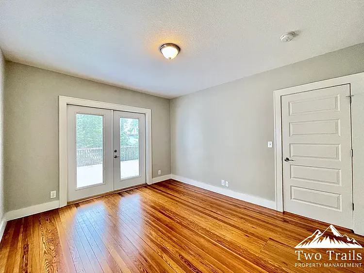 732 Florida Ave — Photo 7