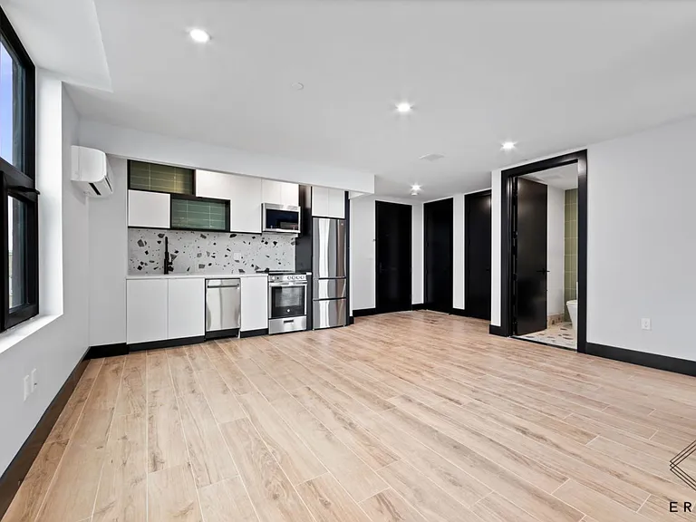 828 New York Ave #4E — Photo 7