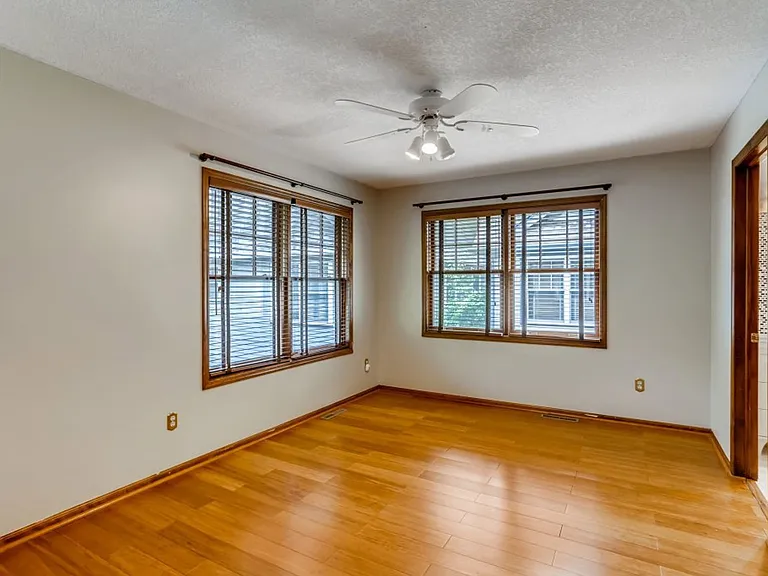 490 Laurel Ave — Photo 19