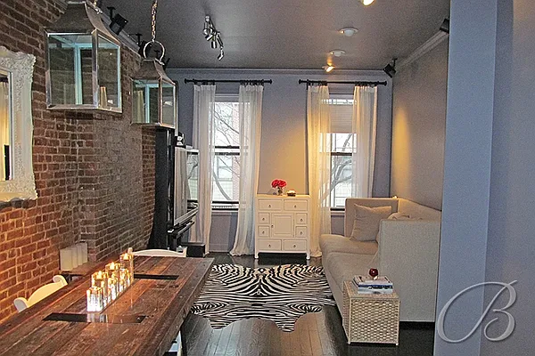 Sold by Bellmarc Realty | media 8