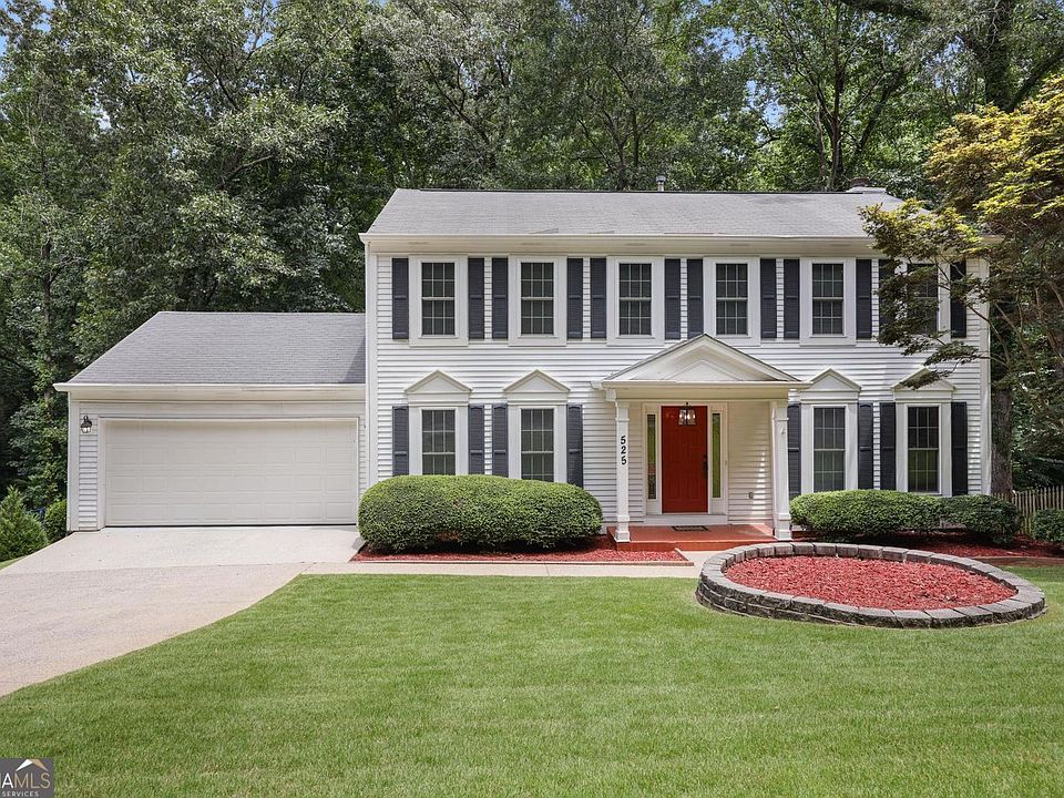 1st image of 525 Cranberry Pl