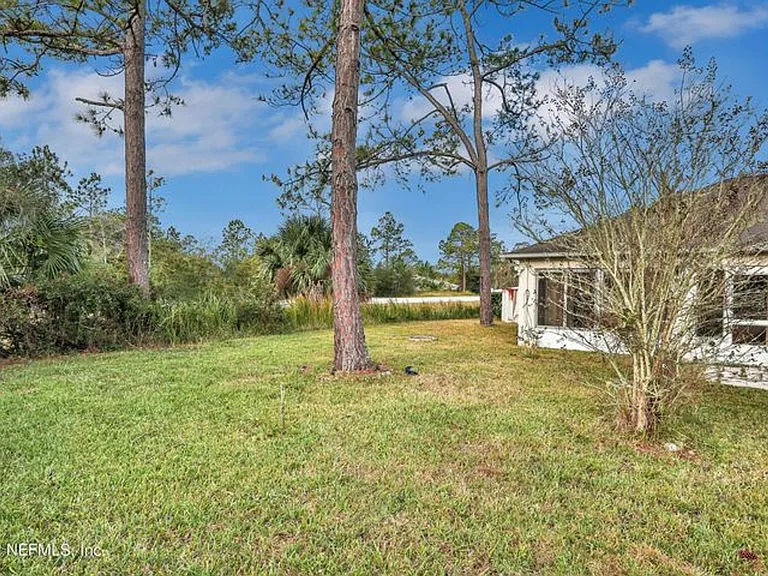 11 Wheatfield Dr — Photo 23