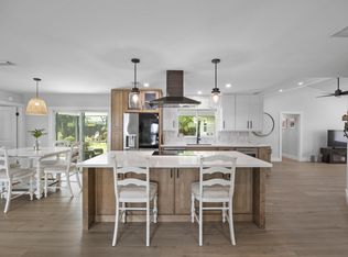 10 SE Splitrail Circle, Jupiter, FL 33469