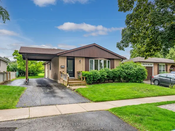 3170 Palmer Dr, Burlington, ON L7M 1L4