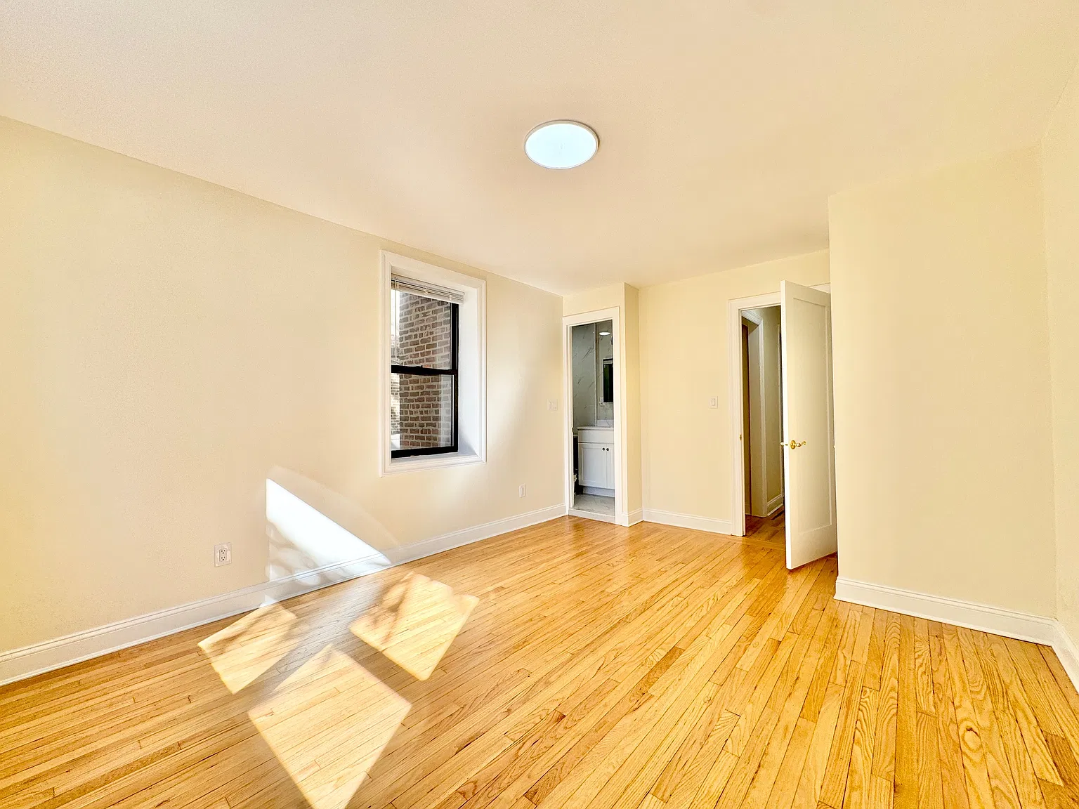 36-40 Bowne Street — Photo 3