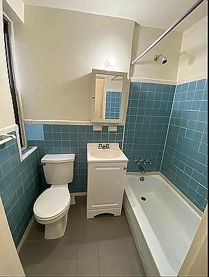 3rd image of 220 E 29th St #4F26