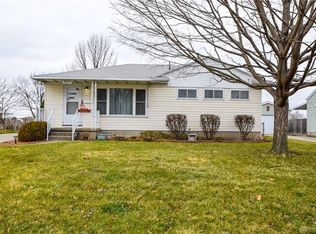 219 Chesterfield Cir, Dayton, OH 45431
