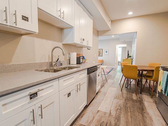 5th image of 2316-2318 25th Ave S #868d5b9c0