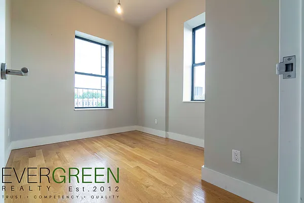 Rented by Pinn Realty | media 2