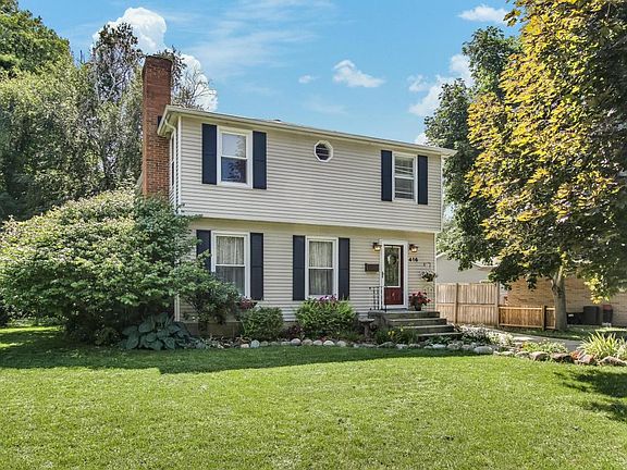2nd image of 416 Marywood Dr NE