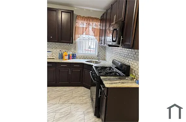 Building Photo - 147 Ridgewood Ave #1