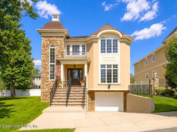 41 Saint Edward Ln, Staten Island, NY 10309