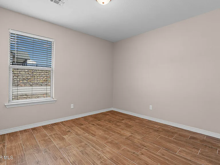 8804 Eclipse St #B — Photo 22