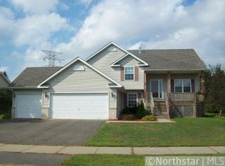 7327 Cambridge Rd, Shakopee, MN 55379