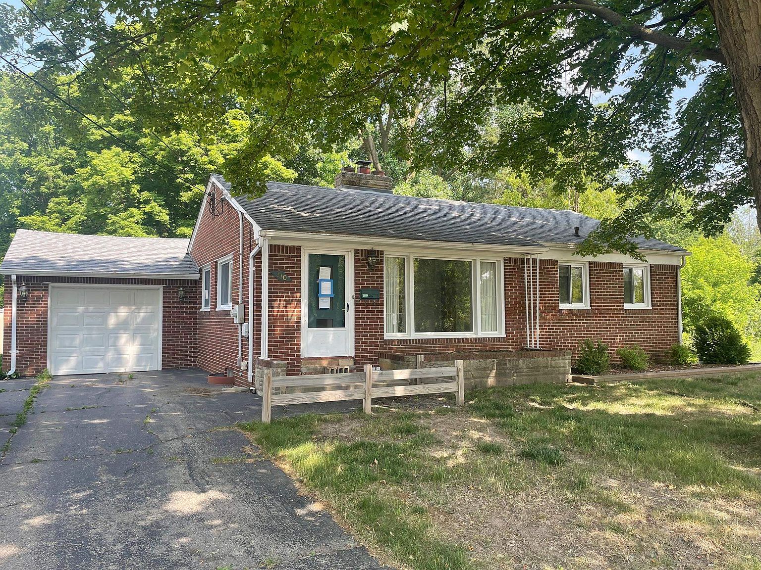 230 Ponchartrain Dr, Fenton, MI 48430 Zillow