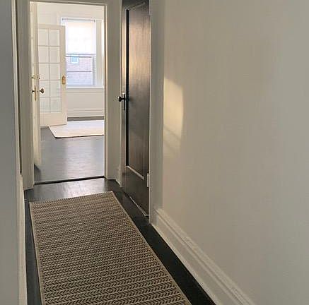 Hallway w/1 walk in closet
