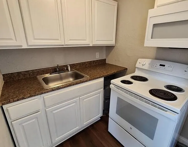 1510 Wilson Rd — Photo 3