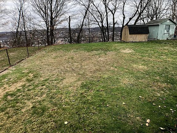 3rd image of 3529 Outlook Dr