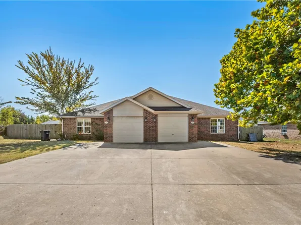 1228 Homestead Loop, Springdale, AR 72764